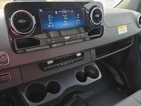 New 2026 Mercedes-Benz Sprinter 2500 image 32