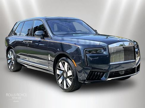 New 2026 Rolls-Royce Cullinan AWD/4WD image 2