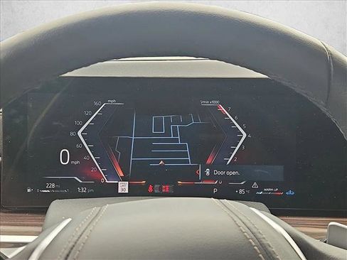 Used 2024 BMW X5 sDrive40i w/ Premium Package image 11