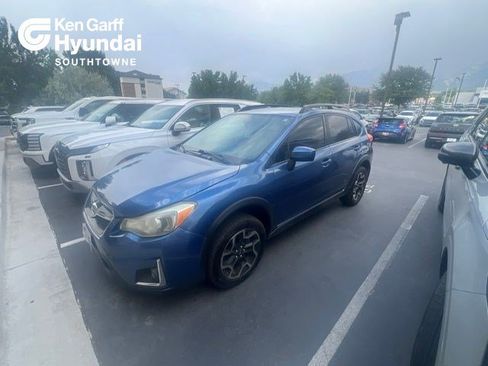 Used 2017 Subaru Crosstrek 2.0i Premium AWD/4WD image 1