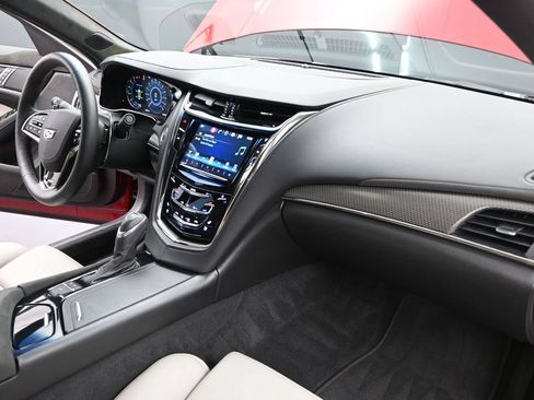 Used 2016 Cadillac CTS V w/ Luxury Package RWD image 31
