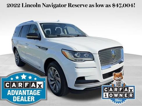 Used 2022 Lincoln Navigator Reserve image 1