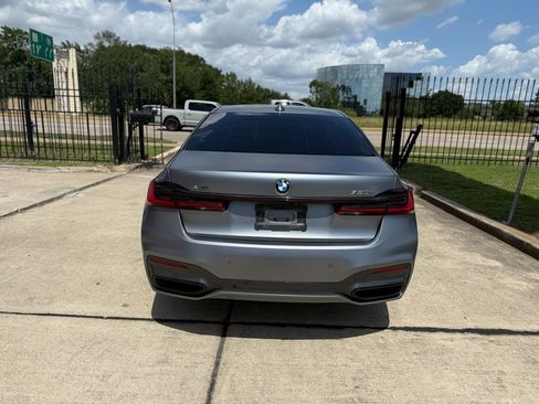 Used 2022 BMW 750i xDrive w/ M Sport Package image 4