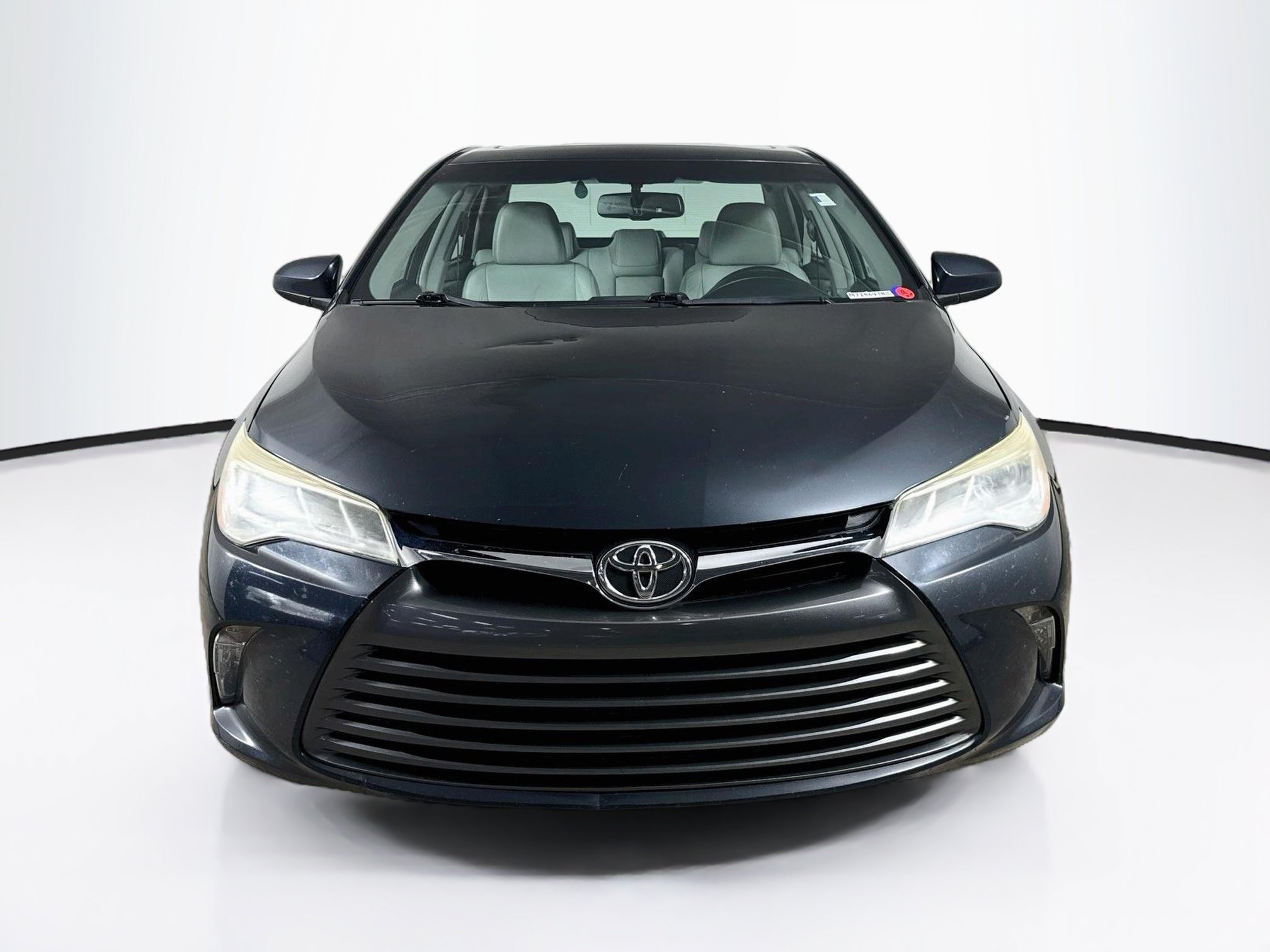 Used 2015 Toyota Camry XLE FWD image 3
