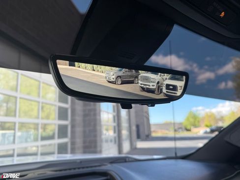 Used 2019 Chevrolet Silverado 1500 High Country w/ Technology Package AWD/4WD image 48