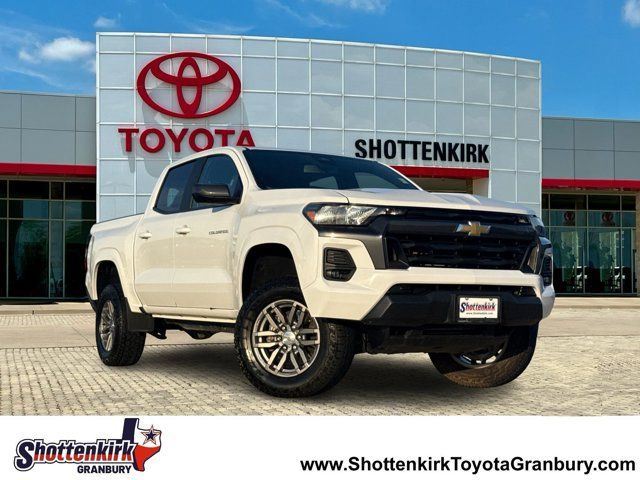 Used 2023 Chevrolet Colorado LT w/ LT Convenience Package II RWD image 1