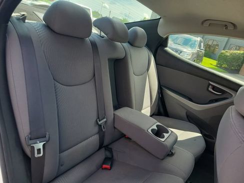 Used 2015 Hyundai Elantra SE w/ Option Group 02 FWD image 23