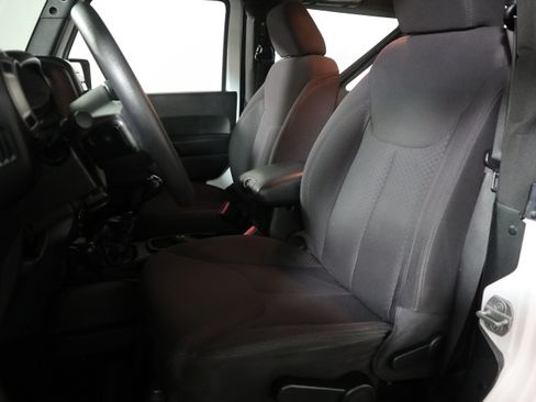 Used 2013 Jeep Wrangler Sport AWD/4WD image 21