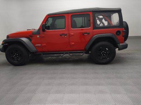 Used 2018 Jeep Wrangler Unlimited Sport AWD/4WD image 3