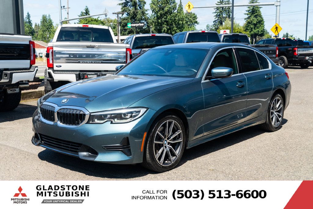 Used 2020 BMW 330i Sedan w/ Convenience Package RWD image 4