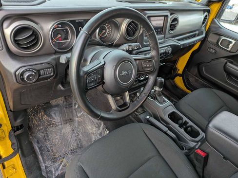 Used 2020 Jeep Wrangler Sport image 3