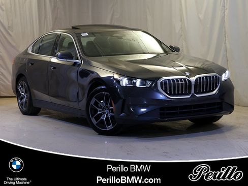 Used 2026 BMW 530i xDrive AWD/4WD image 1