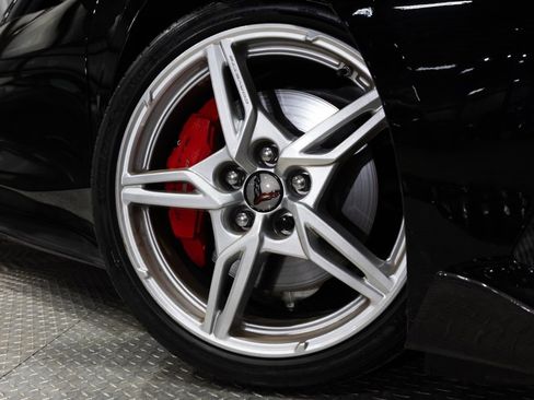 Used 2021 Chevrolet Corvette Stingray Premium Conv w/ Z51 Performance Package image 8