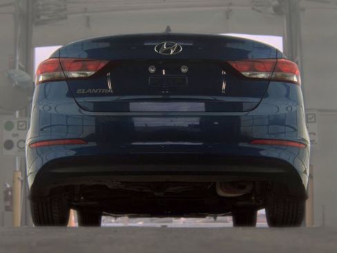 Used 2018 Hyundai Elantra Value Edition FWD image 5