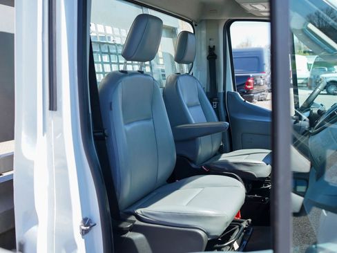 Used 2019 Ford Transit 250 138 RWD image 19