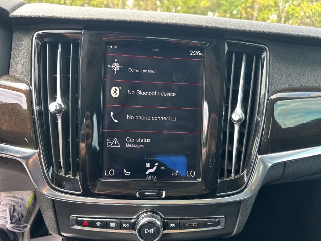 Used 2018 Volvo S90 T5 Momentum w/ Convenience Package FWD image 14