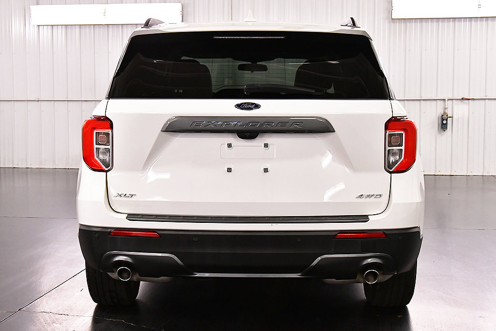Used 2023 Ford Explorer XLT w/ Equipment Group 202A AWD/4WD image 6