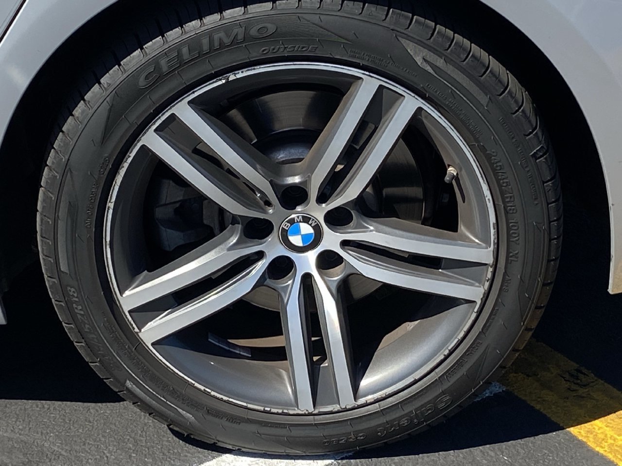 Used 2021 BMW 530e w/ Premium Package RWD image 6