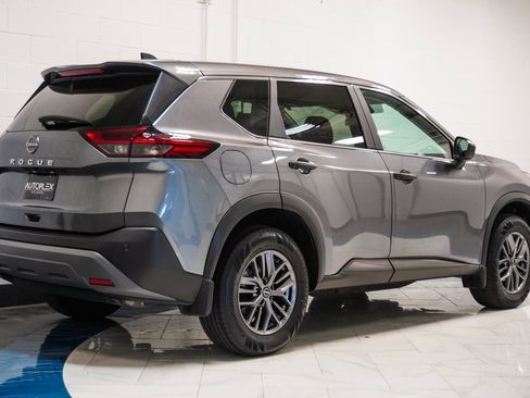 Used 2023 Nissan Rogue S image 28