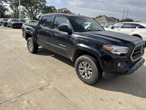 Used 2018 Toyota Tacoma SR5 image 10