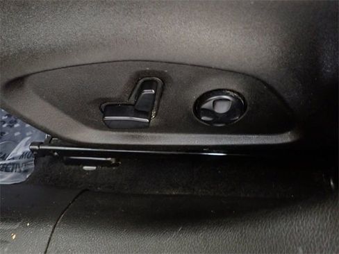 Used 2018 Jeep Renegade Altitude image 21