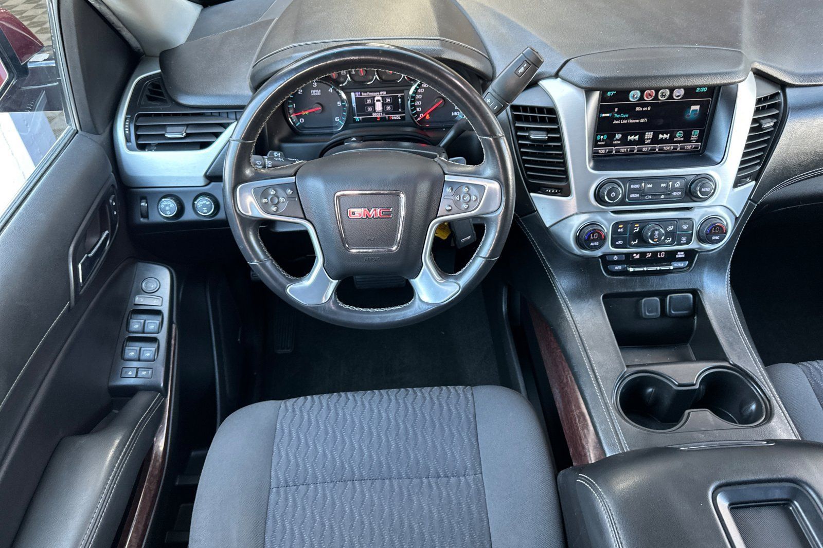 Used 2018 GMC Yukon XL SLE w/ SLE Value Package AWD/4WD image 16