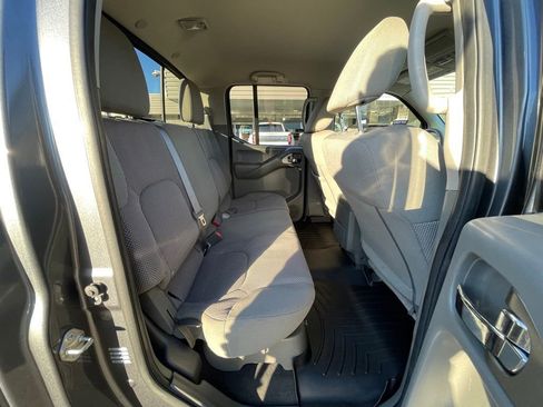 Used 2020 Nissan Frontier SV w/ Midnight Edition Floor Mats image 25