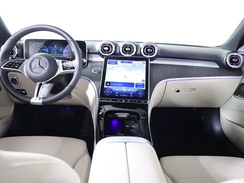 Used 2025 Mercedes-Benz C 300 4MATIC Sedan image 40
