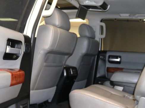Used 2020 Toyota Sequoia Platinum image 86