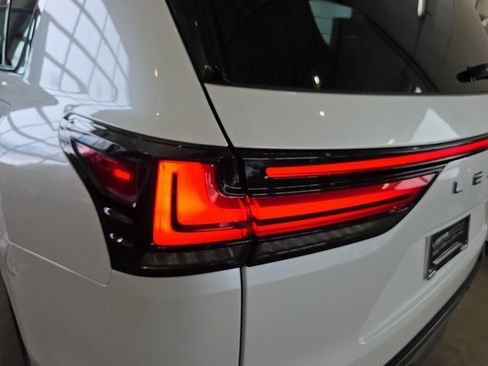 Certified 2022 Lexus LX 600 4WD w/ Luxury Package image 37