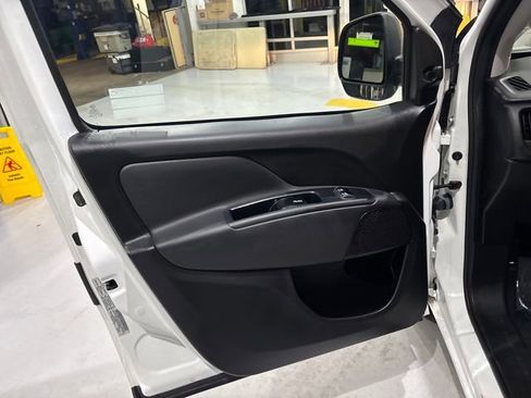 Used 2022 RAM ProMaster City Tradesman image 11