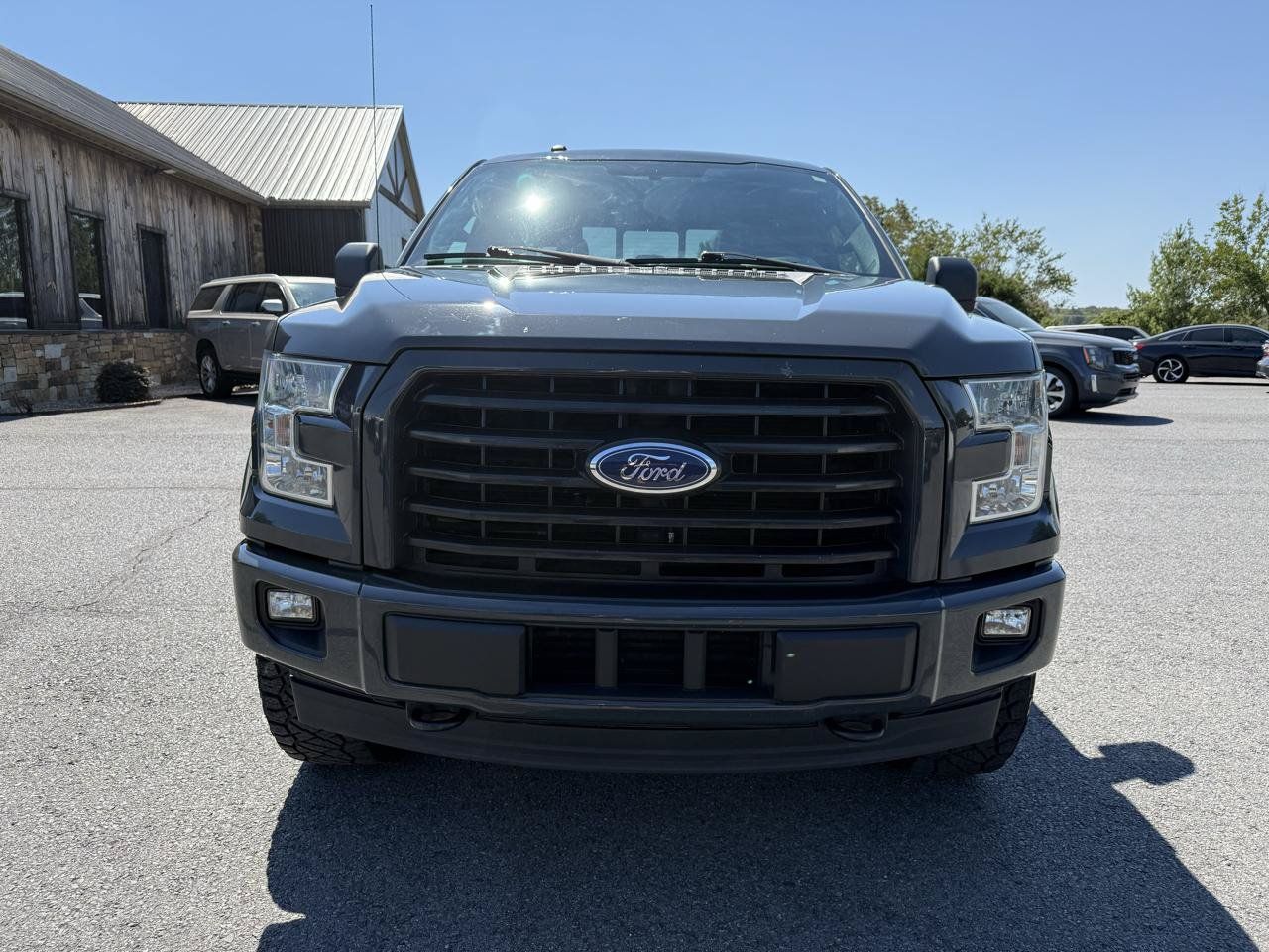 Used 2017 Ford F150 XLT w/ Equipment Group 302A Luxury AWD/4WD image 9