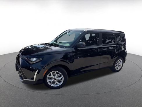 Used 2025 Kia Soul LX w/ LX Technology Package image 8