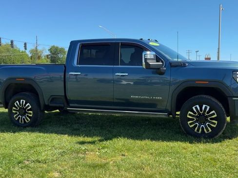 Used 2024 GMC Sierra 2500 Denali Ultimate w/ Max Trailering Package AWD/4WD image 8