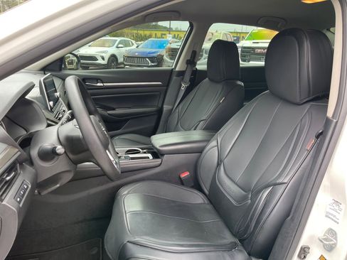 Used 2023 Nissan Altima 2.5 SV image 15