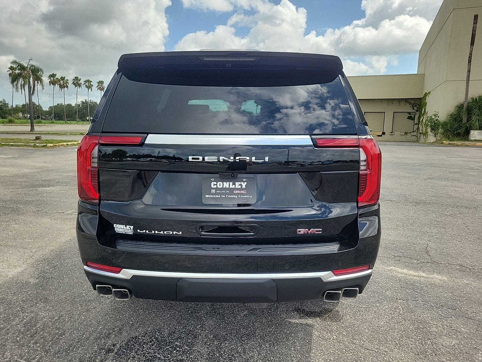 New 2026 GMC Yukon Denali w/ Advanced Technology Package AWD/4WD image 6
