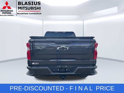 Used 2024 Chevrolet Silverado 1500 Custom Trail Boss w/ LPO, Dark Essentials Package AWD/4WD image 6