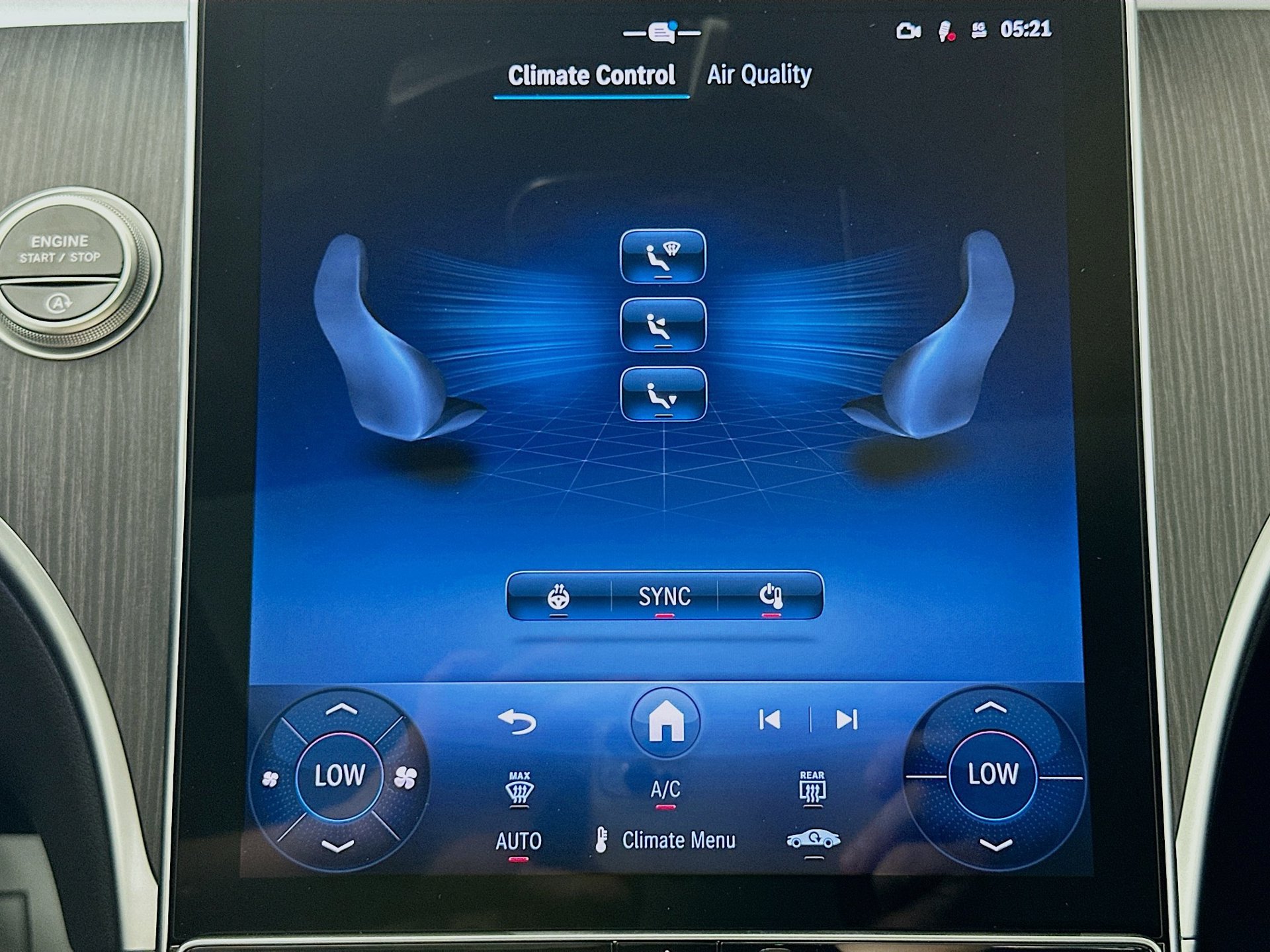 New 2026 Mercedes-Benz CLE 450 4MATIC Coupe image 17