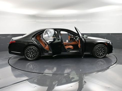 Used 2023 Mercedes-Benz S 580 4MATIC Sedan image 38