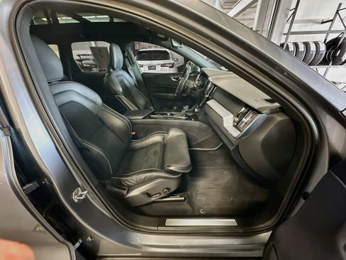 Used 2019 Volvo XC60 T6 R-Design w/ Protection Package Premier AWD/4WD image 33