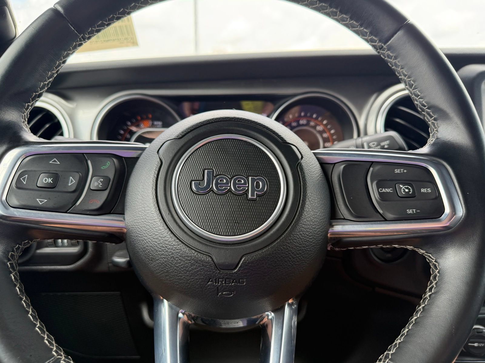 Used 2021 Jeep Wrangler Unlimited Sahara AWD/4WD image 17