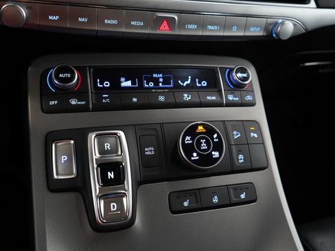 Used 2022 Hyundai Palisade SEL w/ Premium Package image 24