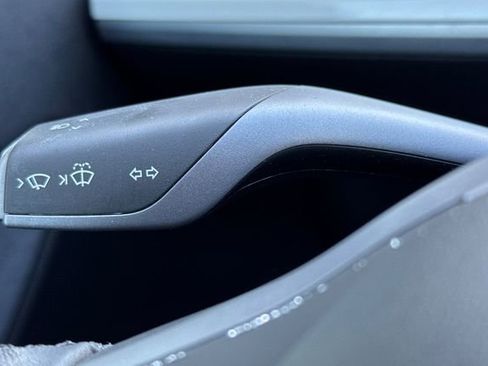 Used 2021 Tesla Model Y Long Range image 34