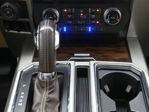 Used 2018 Ford F150 Lariat w/ Equipment Group 502A Luxury AWD/4WD image 23