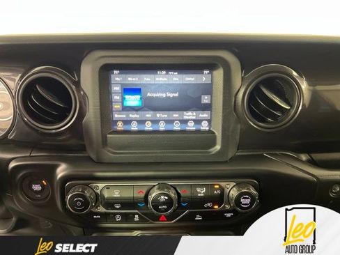 Used 2022 Jeep Wrangler Unlimited Sport AWD/4WD image 23