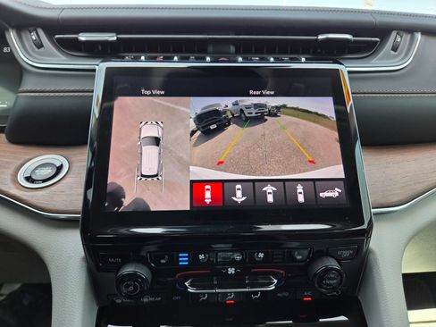 Used 2022 Jeep Grand Cherokee Summit RWD image 42