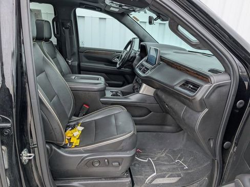 Used 2021 Chevrolet Tahoe Premier w/ Premium Package image 20