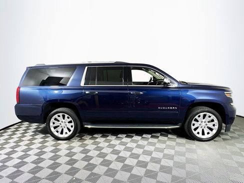 Used 2020 Chevrolet Suburban Premier AWD/4WD image 8