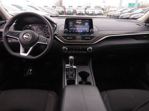Used 2025 Nissan Altima 2.5 SV image 20