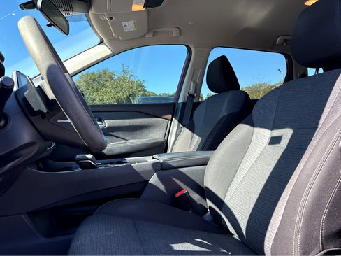 Used 2023 Nissan Rogue SV image 19